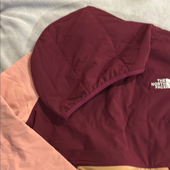The North Face Quilted Pullover Hoodie - Picture 4 of 9